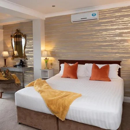 Отель Whitford House 4*