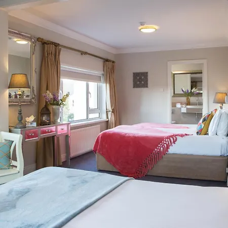 Отель Whitford House 4*