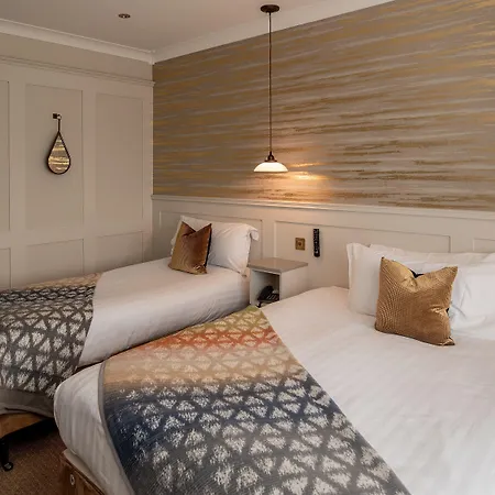 فندق Whitford House