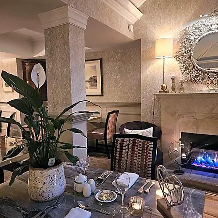 Whitford House 4*
