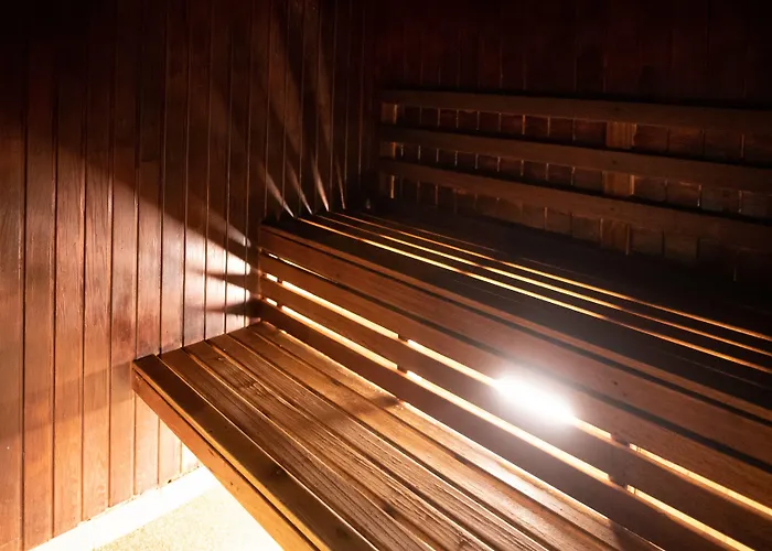 Отель Whitford House 4*